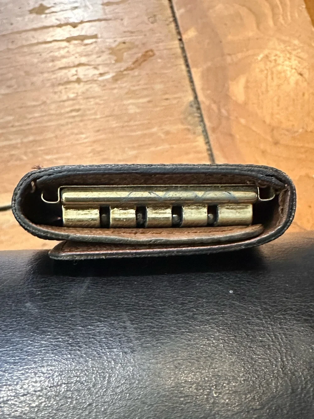 N/A authentic louis